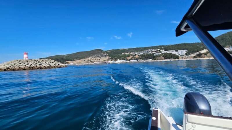 Sesimbra: Rote of Wonders/ Private Boat Tour along the cost - Cost and Value