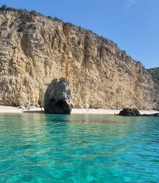 Sesimbra: Secret Bays and Beaches Boat Tour With Snorkeling - Visiting the Baleeira Beach