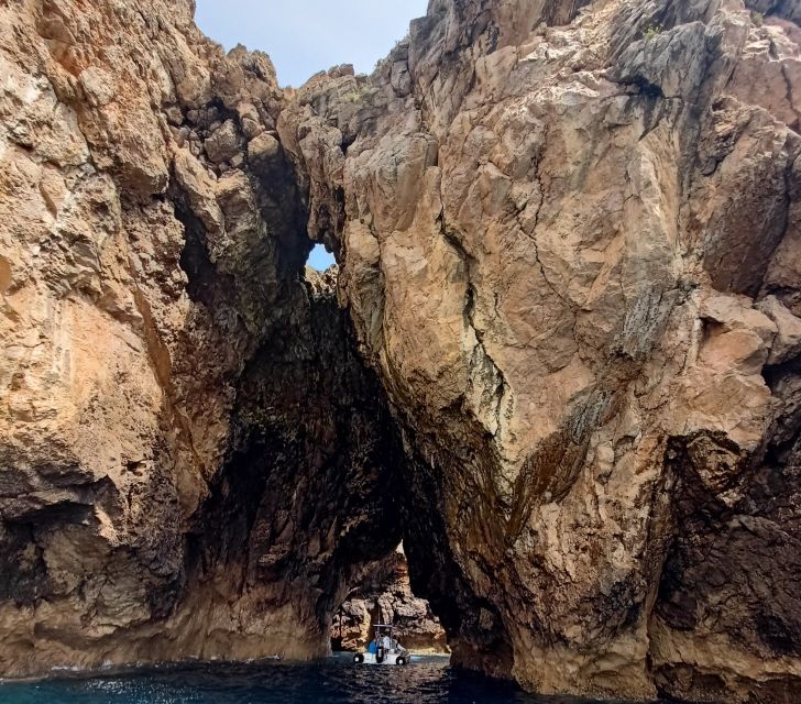 Sesimbra: Sesimbra and Espichel Grotto Tour - Customer Reviews