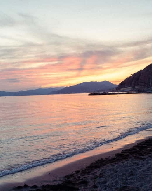 Sestri Levante: Beach day with sunbeds and umbrella - sector 3 - Discovering the Beach Experience in Sestri Levante