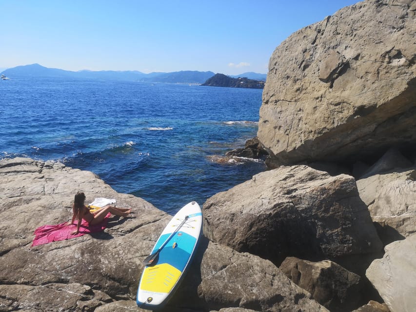 Sestri Levante: Stand up Paddle Between Crags and Crystal Waters - Capturing Unforgettable Moments