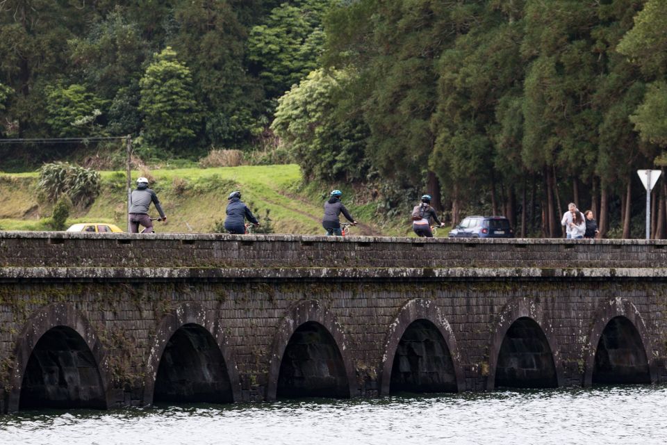 Sete Cidades: Kayaking and Biking Adventure - Meeting Point Details
