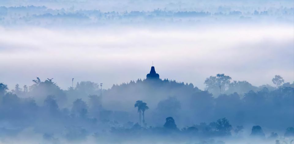 Setumbu Sunrise Borobudur, and Prambanan, With Lunch Option - Climb Borobudur Temple