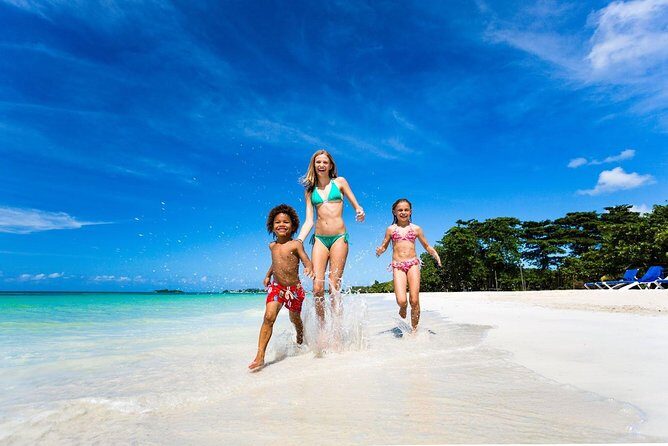 Seven Mile Beach and Ricks Cafe Private Tour. - Authentic Experiences and Traveler Feedback