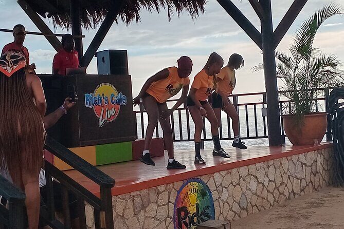 Seven Miles Beach in Negril and Ricks Cafe from Montego Bay - FAQs