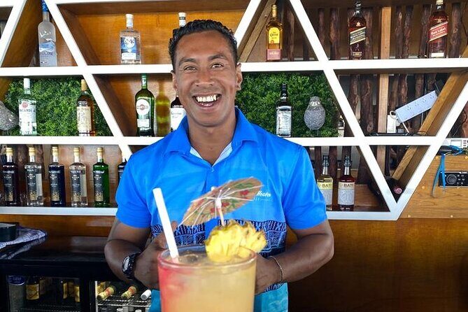 Seventh Heaven Fiji 6 Hour Experience on a Floating Platform - Food and Drink: A Tasty Complement