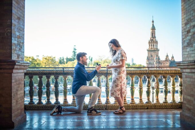 Sevilla: Surprise Proposal Photoshoot With a Photographer - Advantages of a Surprise Proposal Photoshoot