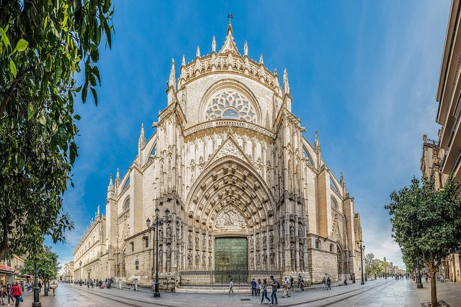 Seville & Alcazar Skip the Line From Cadiz Port (Cruisers Only) - Visiting Seville Cathedral and Giralda