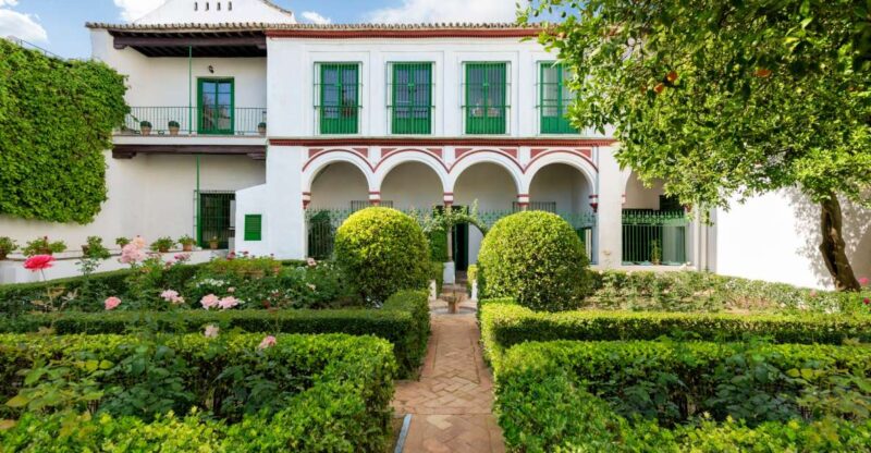 Seville: Bucarelli Palace Entry Ticket - Audio Guide Features