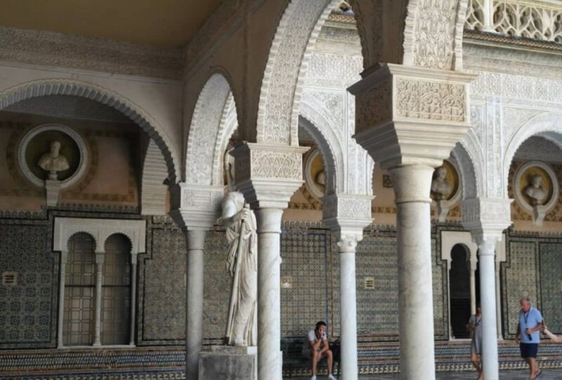 Seville: Casa De Pilatos and Condesa De Lebrija Palace Tour - Key Points