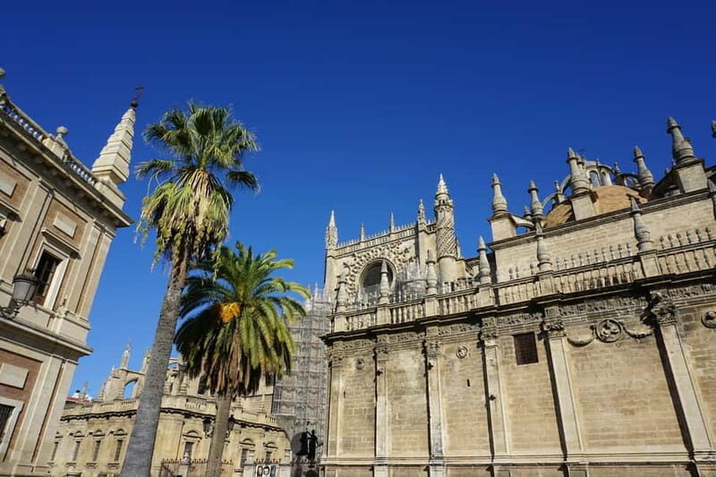 Seville: Cathedral and Giralda Small Group Tour with Tickets - The Personal Touch: Small Group Benefits
