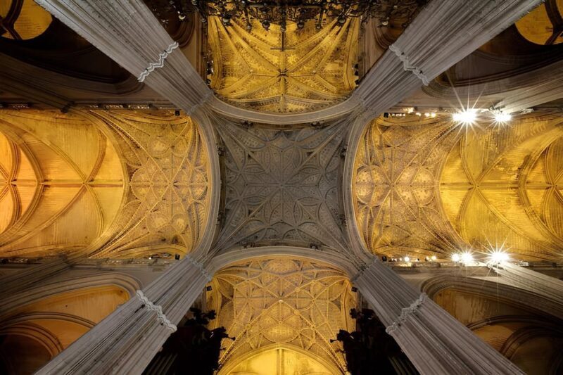 Seville: Cathedral of Seville Guided Night Tour & Light Show - Why the Night Tour of Seville’s Cathedral Is Worth Considering