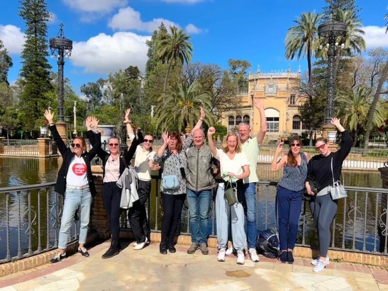 Seville: Dutch Cycling Highlights Tour with local guide - Key Points