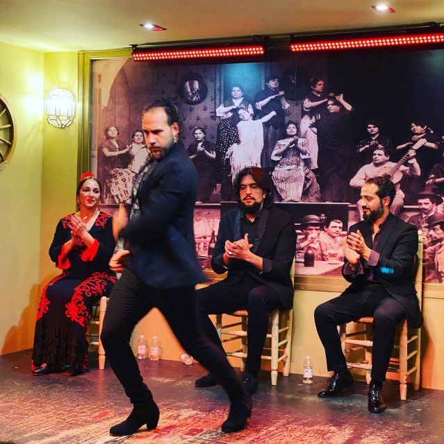 Seville: Flamenco Show at Tablao La Cantaora - Intimate Venue and Atmosphere