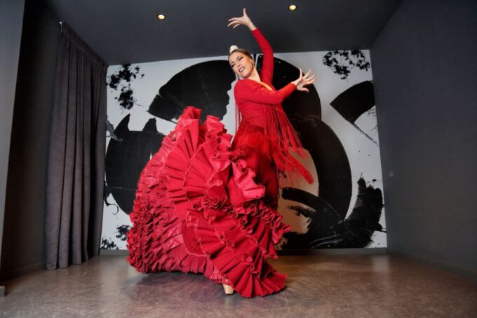 Seville: Flamenco Show Ticket at the Foot of the Giralda - Explore Sevilles Flamenco Heritage