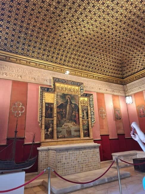 Seville: Guided visit to the Alcázar, Cathedral and Giralda - Key Points