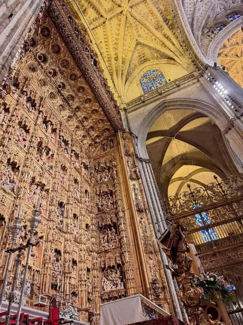 Seville: Guided visit to the Alcázar, Cathedral and Giralda - The Full Experience: A Deep Dive into Seville’s Gems