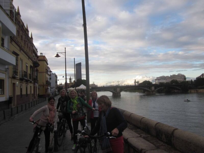 Seville: Highlights City Bike or E-Bike Tour - Why Choose a Bike Tour in Seville?