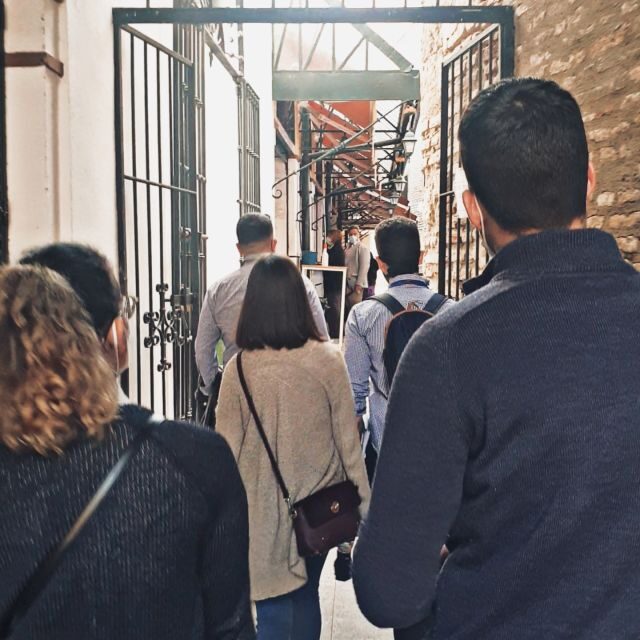 Seville Jewish Quarter walking tour: Santa Cruz District - Authentic Stories and Legends