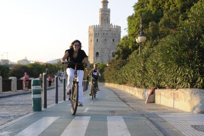 Seville: Landmarks Electric Bike Tour - Discovering Historic Sites