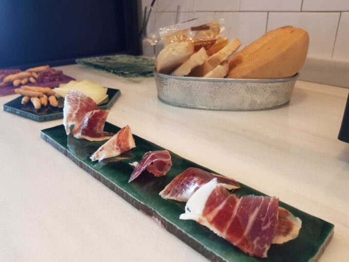 Seville: Paella Cooking Experience on a Rooftop Terrace - Dietary Options and Accommodations