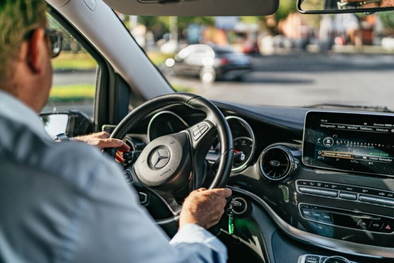 Seville: Private 1-Way Airport or Train Station Transfer - Transfer Experience