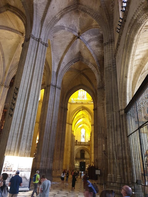 Seville Private Tour, the True Heart of Andalusia, From Faro - Wandering Through the Santa Cruz Quarter