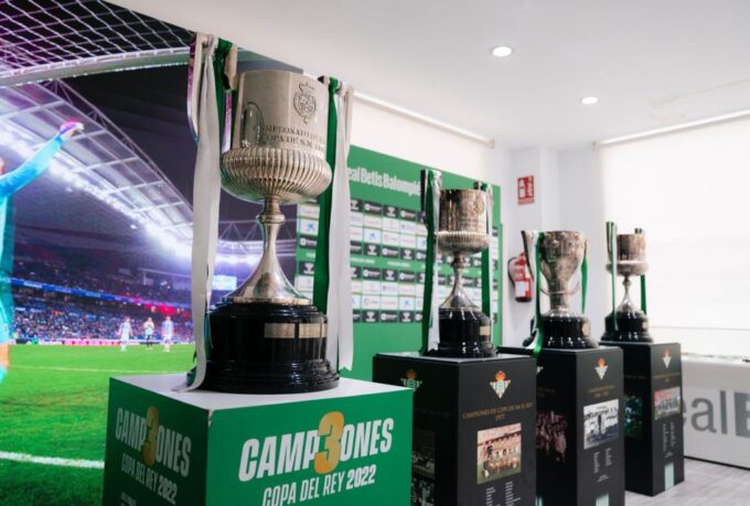 Seville: Real Betis Tour at the Benito Villamarín Stadium - Capturing Memorable Moments