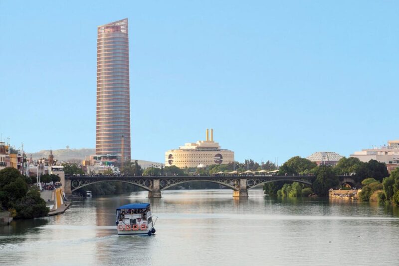 Seville: Restaurant Boat Ride on the Guadalquivir River With Lunch/Dinner - Suitability and Accessibility