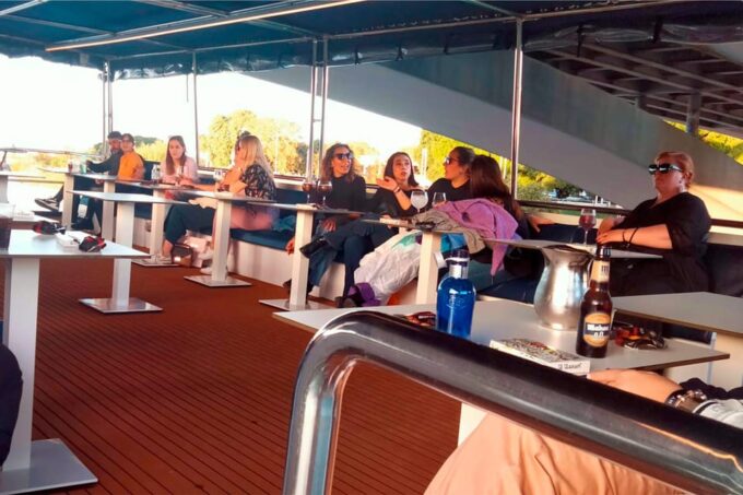 Seville: Restaurant Boat Ride on the Guadalquivir River With Lunch/Dinner - Customer Feedback and Ratings