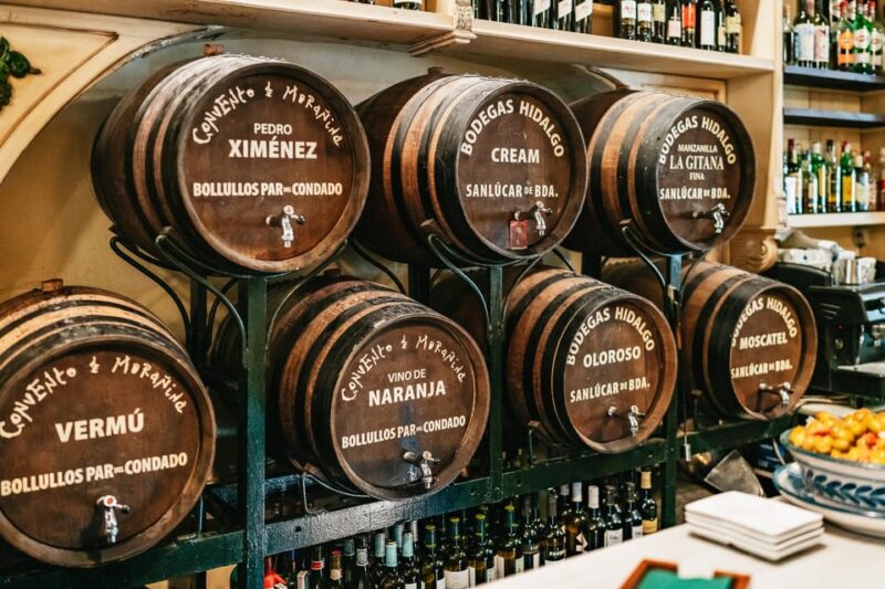Seville: Tapas, Taverns and History Guided Walking Tour - Food and Wine Tasting at FREIDURÍA LA ISLA