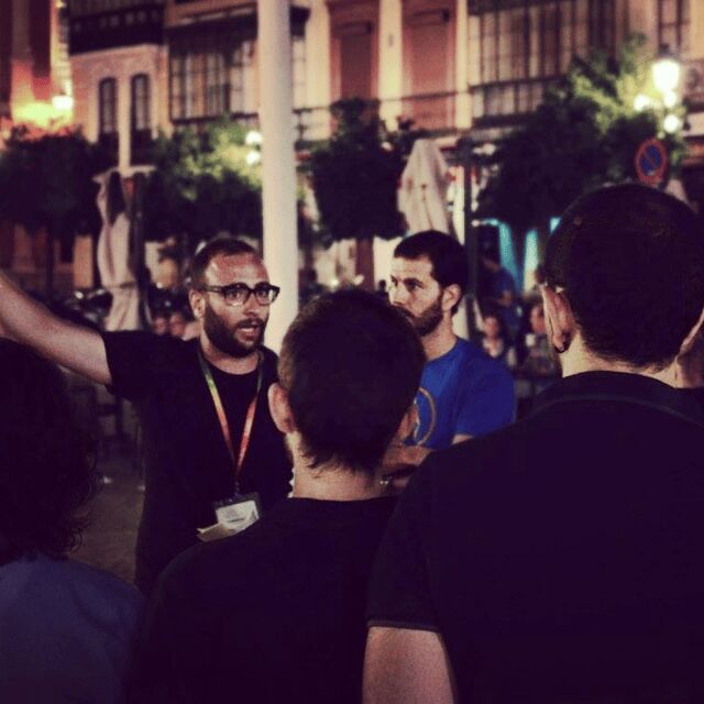 Seville: Tiny-Group Jewish Quarter Discovery Walking Tour - Key Points