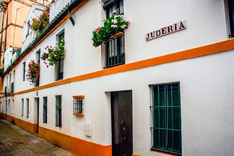 Seville: Walking Tour of the Jewish Quarter - The Starting Point: Patio de Banderas