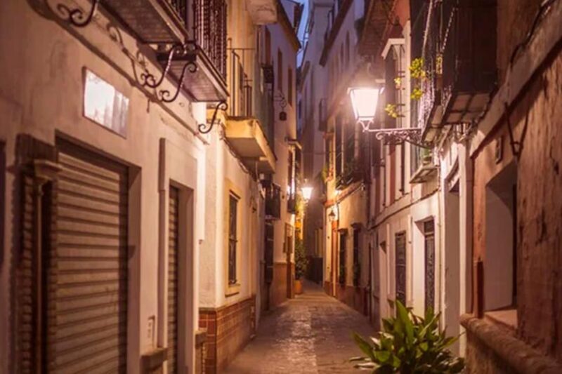 Seville: Walking Tour of the Jewish Quarter - Calle Susona: Winding Streets and Whitewashed Houses