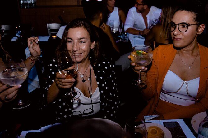 Sexy Cabaret Show with Dinner in Lisbon - Key Points