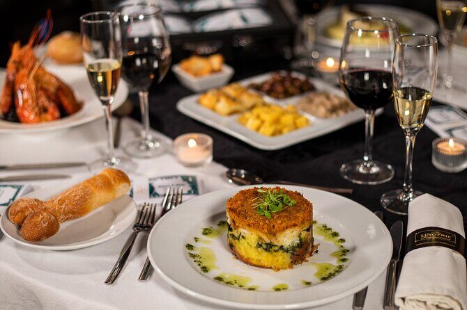 Sexy Cabaret Show with Dinner in Lisbon - An In-Depth Look at the Experience