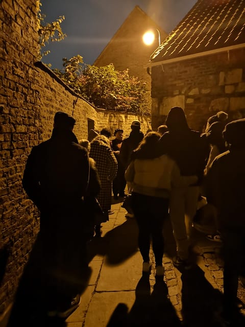 Shadows of York: Ghost Walk and Horrible History. - Key Points