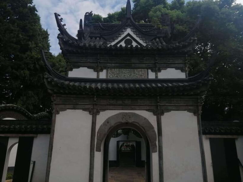 Shanghai: Guanding Temple and Muslim Mosque Guided Tour - Getting to Know the Sites: A Cultural Timeline