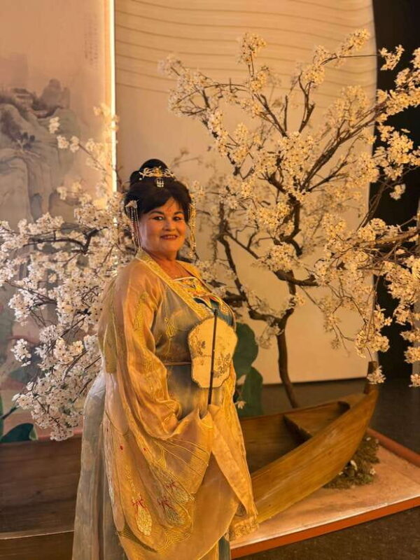 Shanghai Immersive Royal Banquet+Photo, Bar/Massage Options - Who Will Love This Experience?
