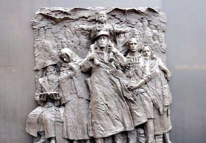 Shanghai: Jewish Ghetto and Shanghai Bund Private Tour - Key Points  