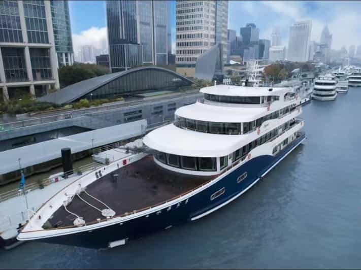 Shanghai Luxury Cruise Night View With Seafood Buffet - Accessibility and Participant Guidelines