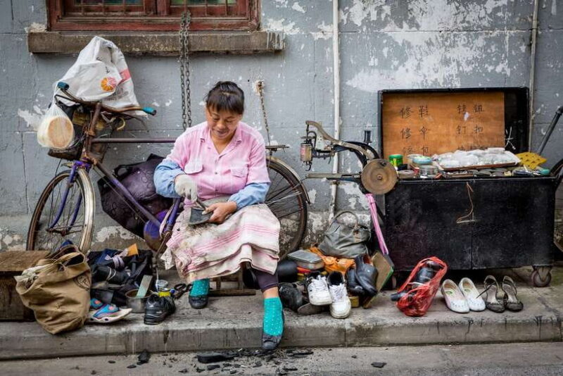 Shanghai Must-See and Foodie Test Bike Tour( Day & Night) - Key Points