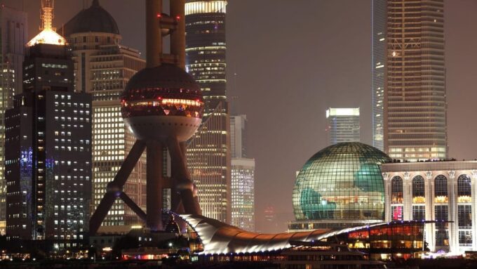 Shanghai: Oriental Pearl Radio & TV Tower E-Ticket - Illumination and Ambiance