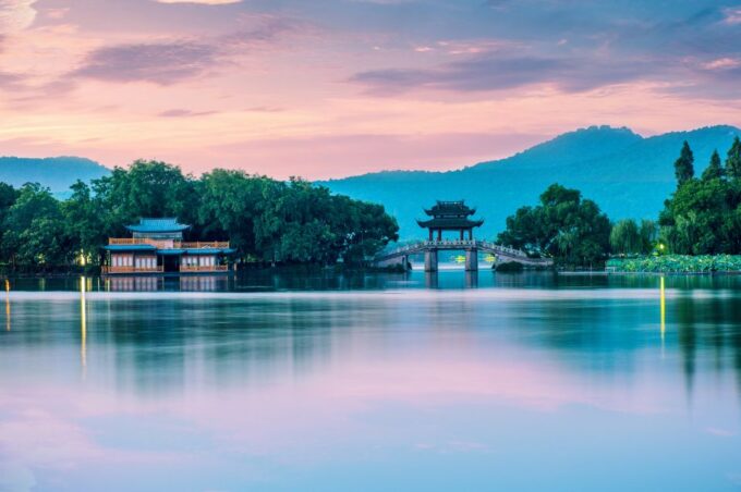 Shanghai: Private Guided Tour to Hangzhou by Bullet Train - Customer Reviews and Feedback