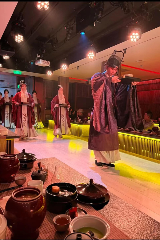 Shanghai: Royal Banquet With Chinese Cultural Performance - Meeting Point and Location