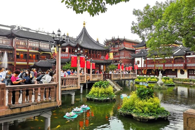 Shanghai: Yu Garden and City God Temple Walking Tour - Experience Highlights