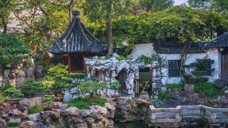 Shanghai: Yu Garden Entry or Zhujiajiao Water TownBund Tour - Exploring Shanghai: What to Expect from the Tour