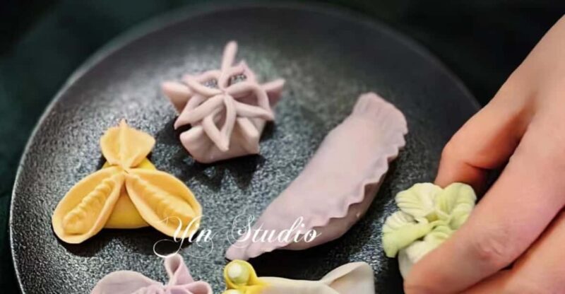 Shanghai:Art Steamed Dumpling Making in Shanghai Style Lane - Engaging Atmosphere