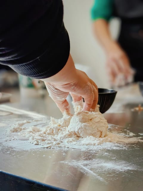 Shanghai:Soup Dumpling Making in Shikumen New Style Linong - The Sum Up