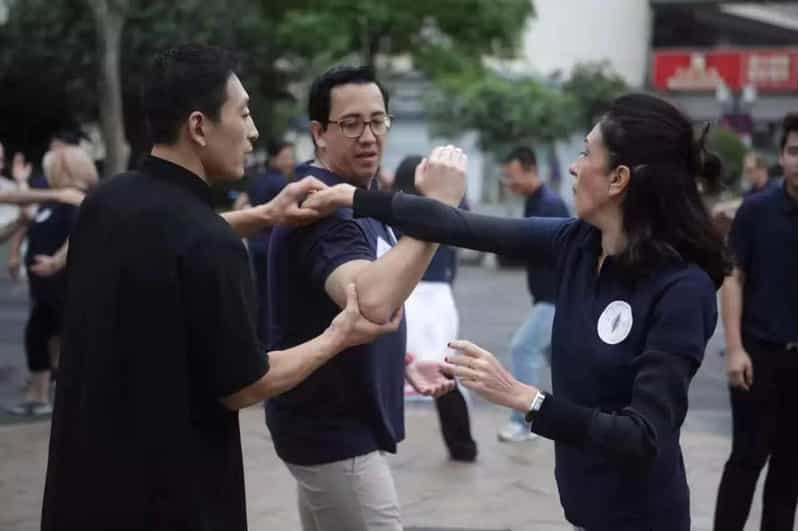 Shanghai:Wing Chun Kung Fu in Shanghais Beautiful Park - Training Structure